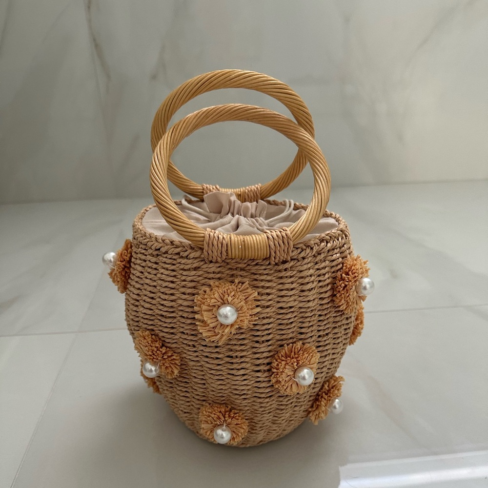 Flower Pearls Rattan Bucket Bag - Picture 5 of 5